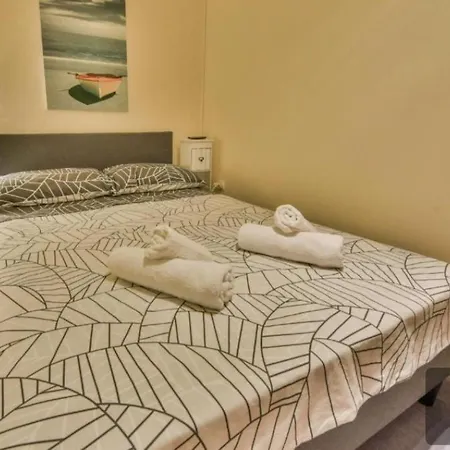 Holiday home Mali Dvori Diklo